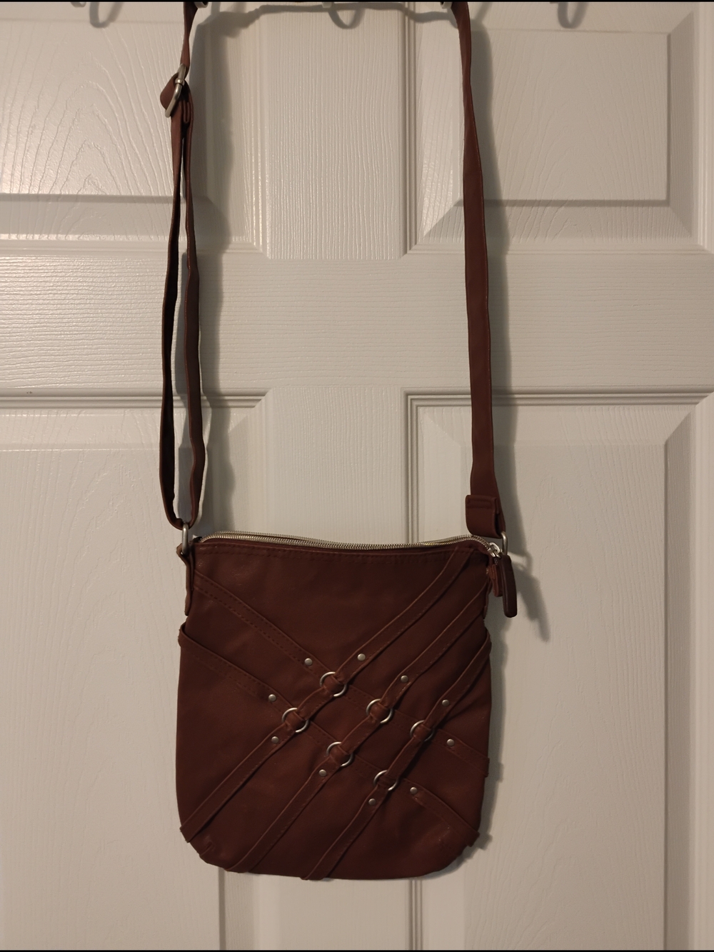 Classic Brown Crossbody Bag with Basket Weave Detail And Adjustable Strap